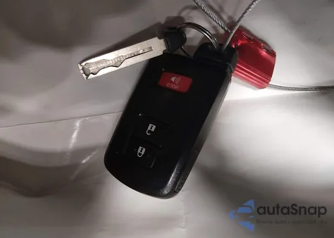 2021 Toyota Tacoma Trd Off-Road z USA, uszkodzony, nr VIN 3TMAZ5CN0MM146304